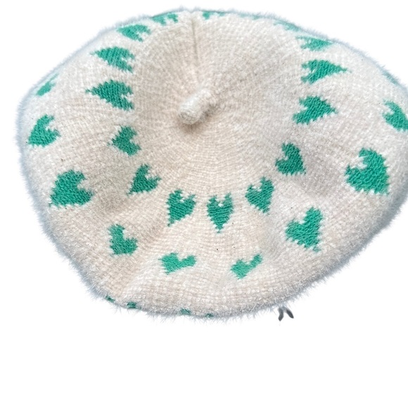 Maeve Cream Beret with Green Heart Design Anthropologie NWT